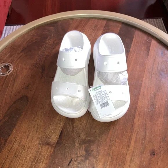 CROCS | Shoes | Crocs Classic Crush Platform Clogs White  display picture 1
